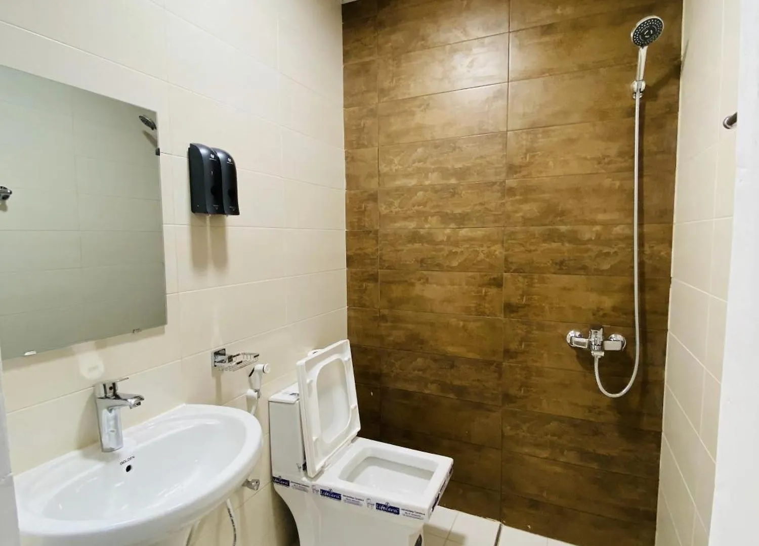 Ek Homes Ras al-Khaimah Inn